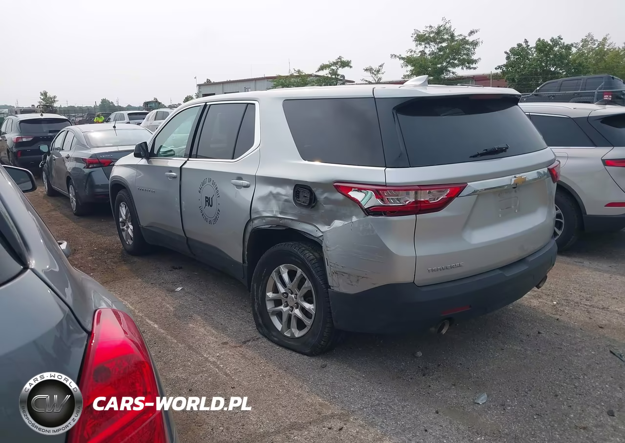 2018 Chevrolet Traverse Ls VIN:1GNERFKW0JJ230947 - 3