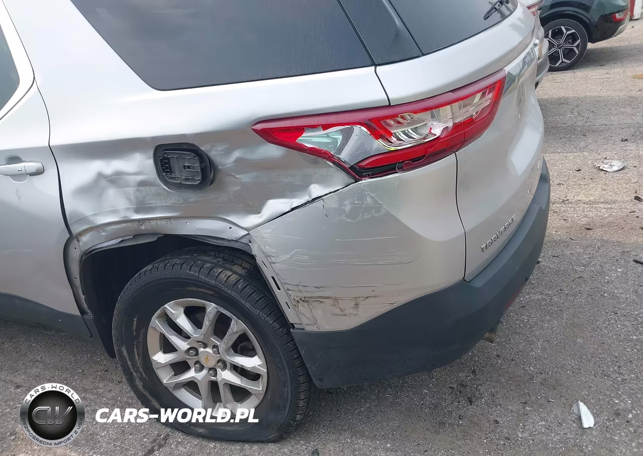 2018 Chevrolet Traverse Ls VIN:1GNERFKW0JJ230947 - 6