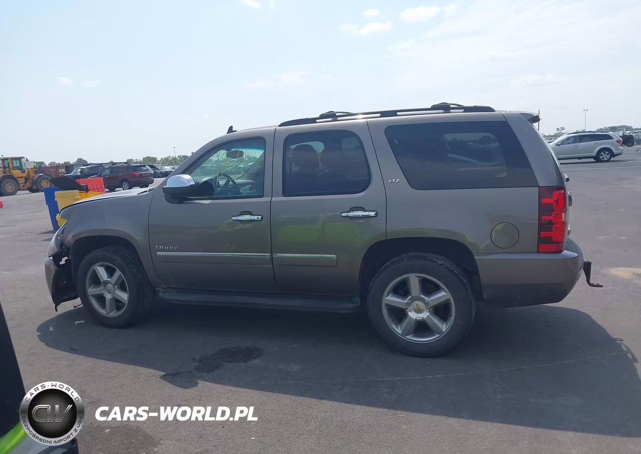 2012 Chevrolet Tahoe Ltz VIN:1GNSKCE09CR117905 - 14