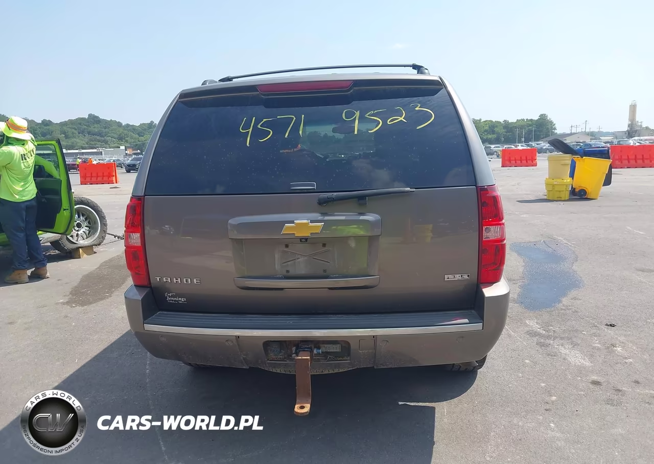 2012 Chevrolet Tahoe Ltz VIN:1GNSKCE09CR117905 - 16