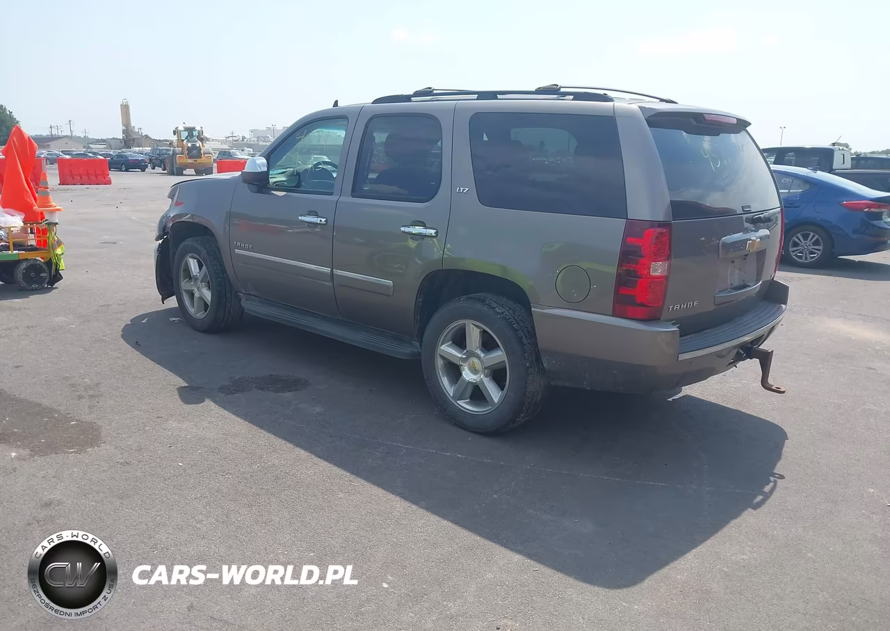 2012 Chevrolet Tahoe Ltz VIN:1GNSKCE09CR117905 - 3