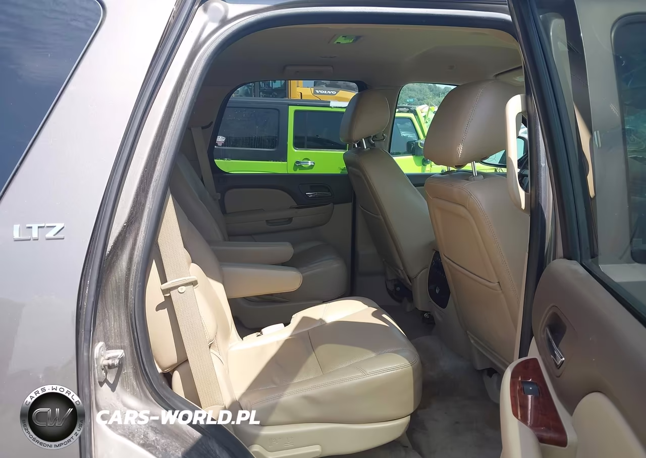 2012 Chevrolet Tahoe Ltz VIN:1GNSKCE09CR117905 - 8