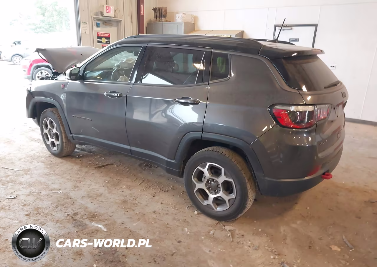2022 Jeep Compass Trailhawk 4X4 VIN:3C4NJDDB2NT186429 - 3