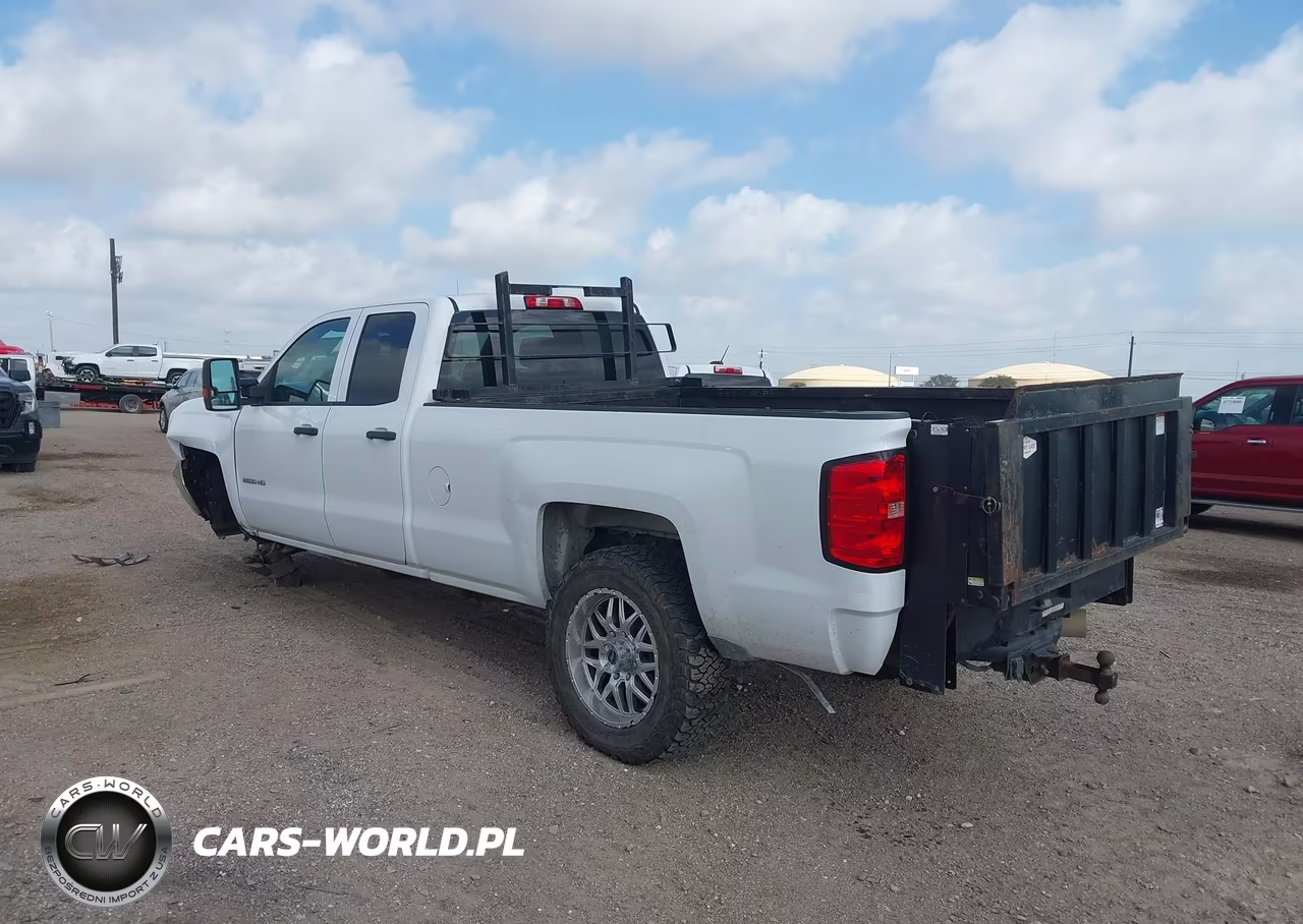 2016 Chevrolet Silverado 2500Hd Work Truck VIN:1GC2CUE83GZ193496 - 3