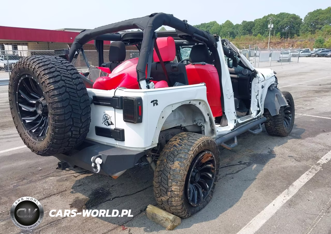2016 Jeep Wrangler Unlimited Sport VIN:1C4BJWDG4GL329180 - 4