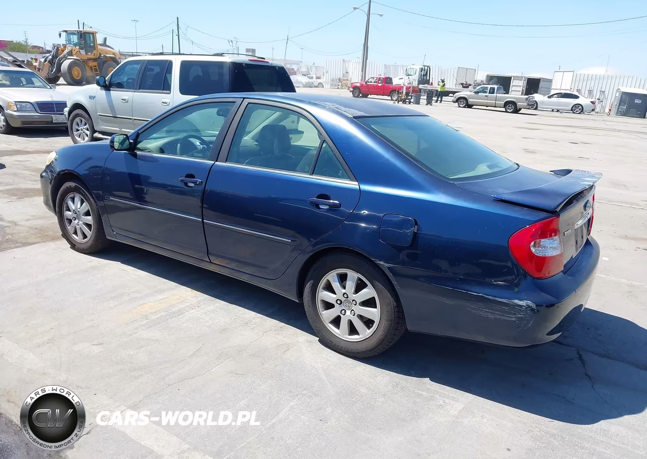 2002 Toyota Camry Xle VIN:JTDBF32K920084491 - 3
