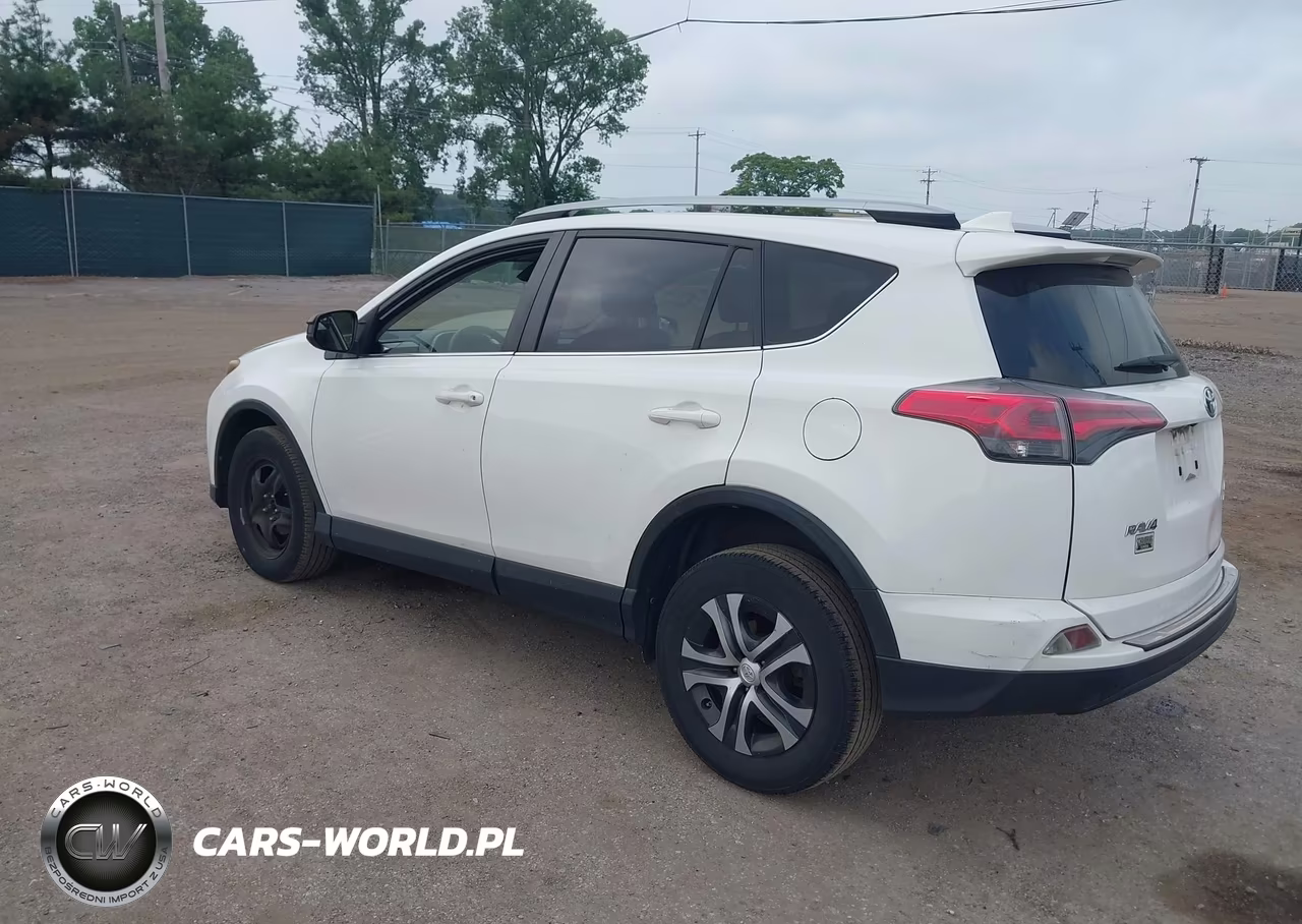 2018 Toyota Rav4 Le VIN:JTMBFREV9JJ722501 - 3