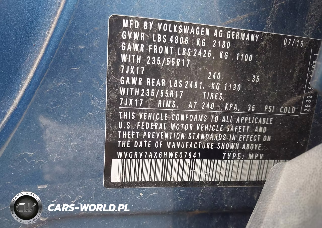 2017 Volkswagen Tiguan 2.0T Wolfsburg Edition VIN:WVGRV7AX6HW507941 - 9