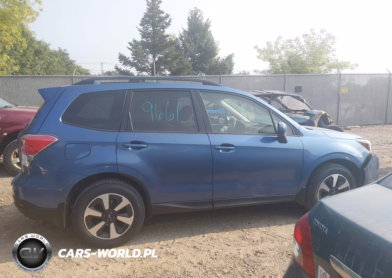2018 Subaru Forester 2.5I Premium VIN:JF2SJAEC0JH402443 - 13