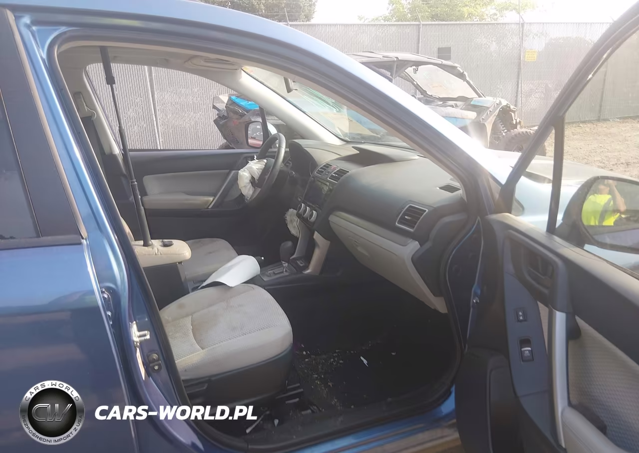 2018 Subaru Forester 2.5I Premium VIN:JF2SJAEC0JH402443 - 5