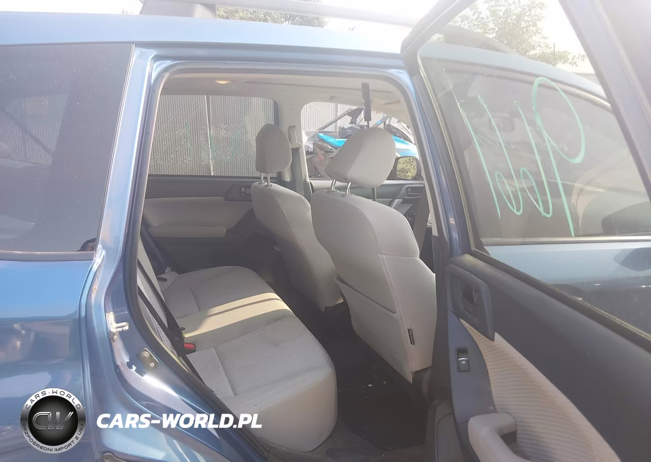 2018 Subaru Forester 2.5I Premium VIN:JF2SJAEC0JH402443 - 8