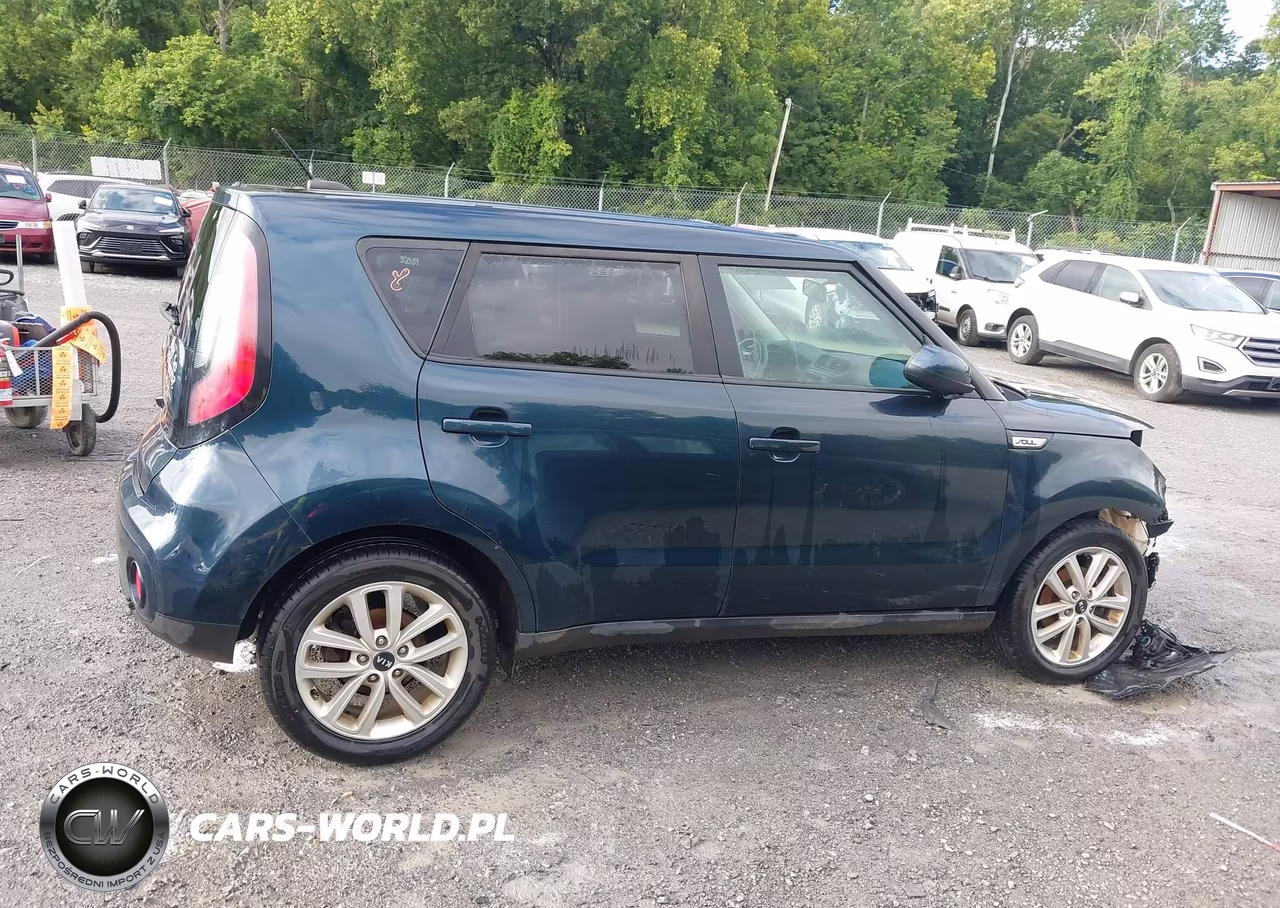 2018 Kia Soul + VIN:KNDJP3A50J7604555 - 14