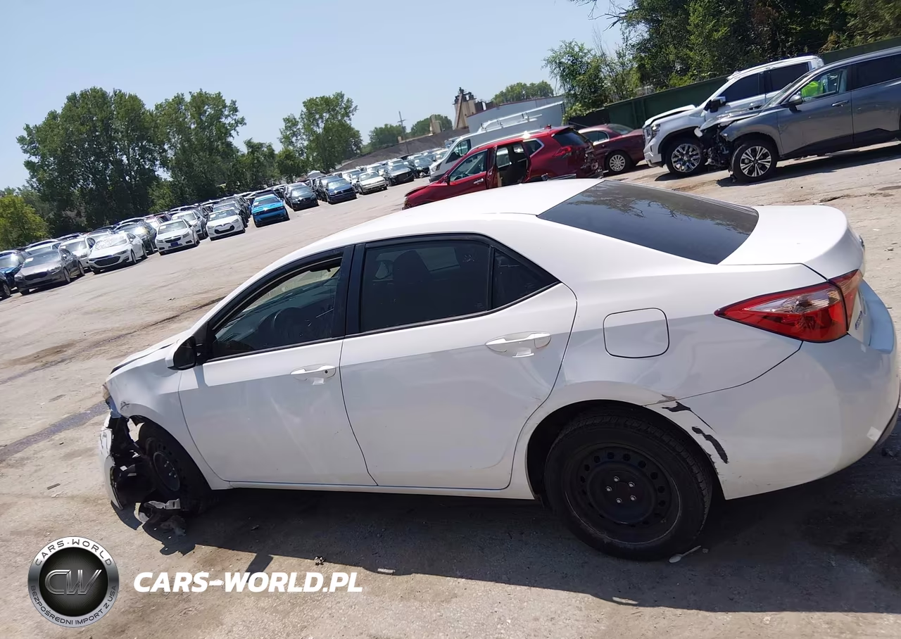 2017 Toyota Corolla Le VIN:5YFBURHE3HP579181 - 15