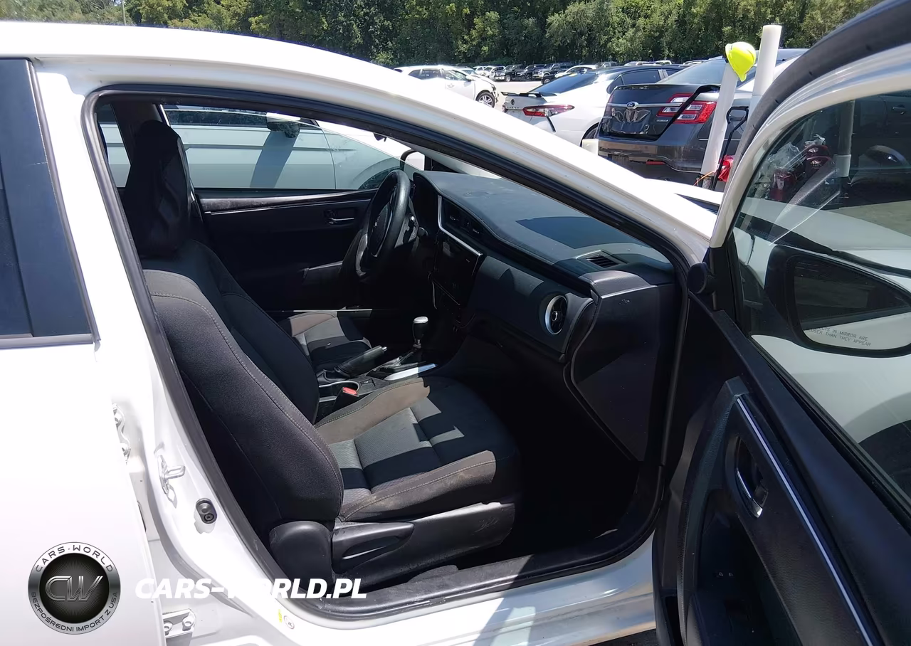 2017 Toyota Corolla Le VIN:5YFBURHE3HP579181 - 5