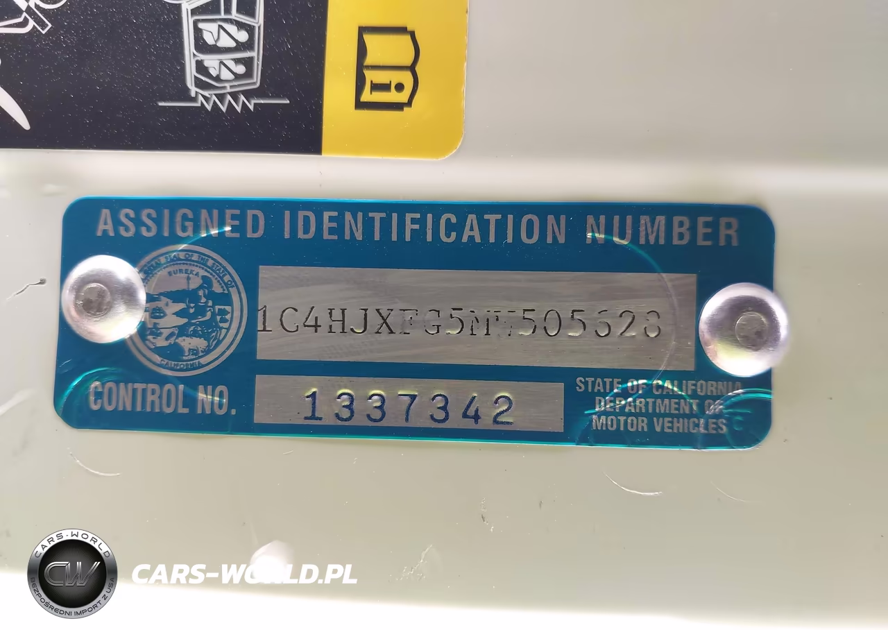 2021 Jeep Wrangler Unlimited Rubicon 4X4 VIN:1C4HJXFG5MW505628 - 9
