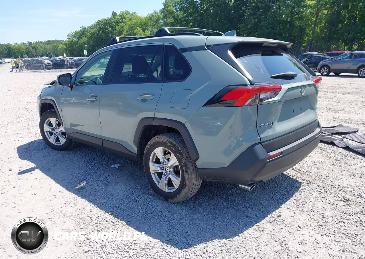 2021 Toyota Rav4 Xle VIN:JTMP1RFV4MD069405 - 3