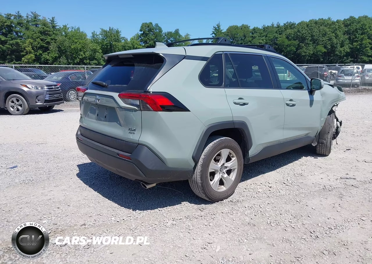 2021 Toyota Rav4 Xle VIN:JTMP1RFV4MD069405 - 4