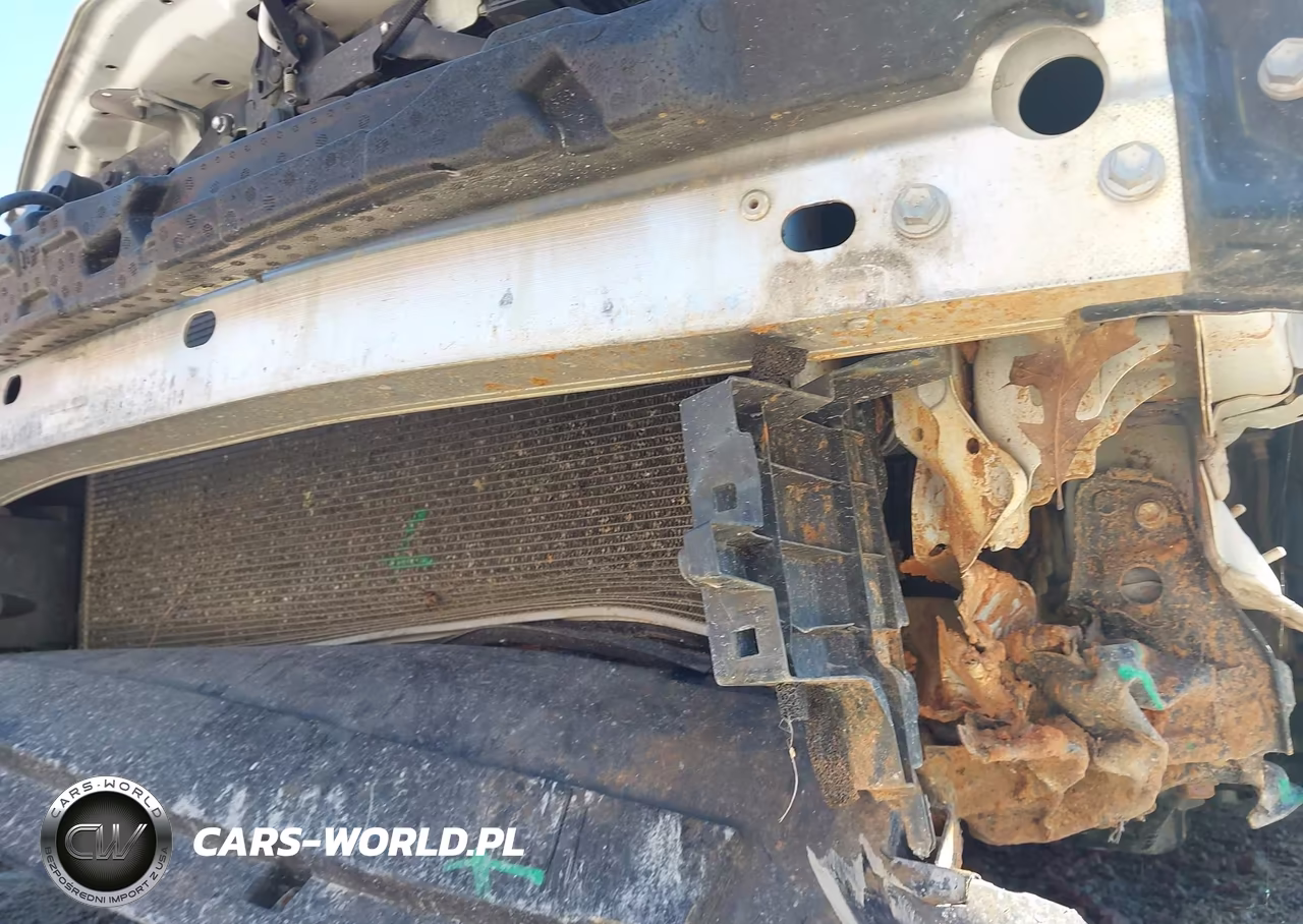 2018 Toyota Camry Le VIN:4T1B11HK8JU059028 - 17