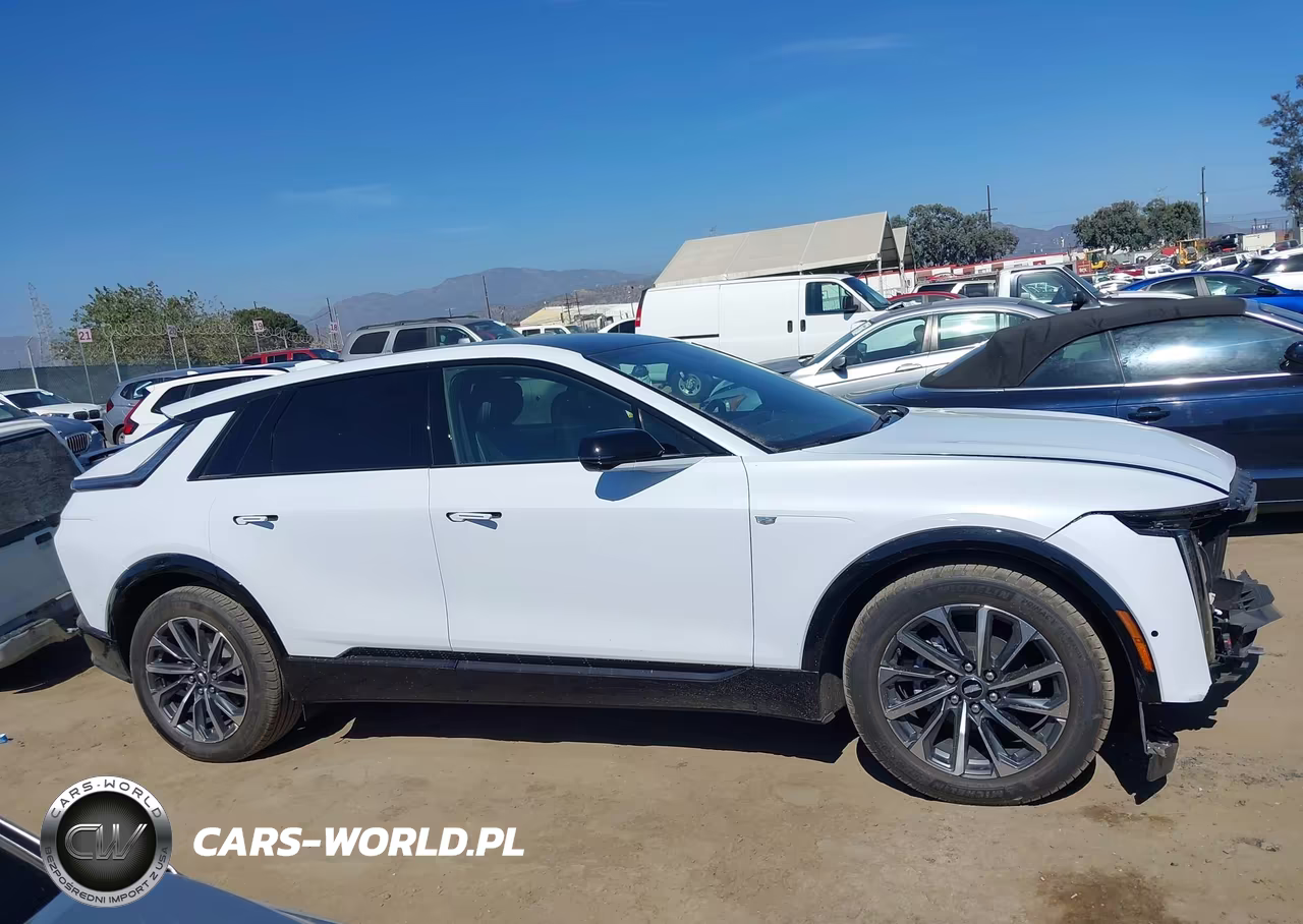 2026 Cadillac Lyriq Sport Awd VIN:1GYKPURK6TZ303701 - 14