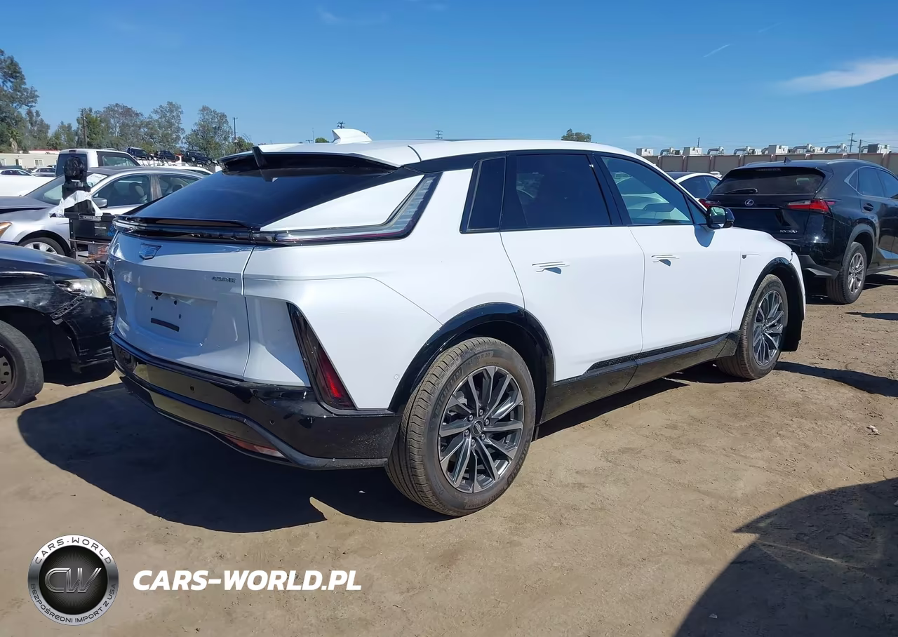 2026 Cadillac Lyriq Sport Awd VIN:1GYKPURK6TZ303701 - 4