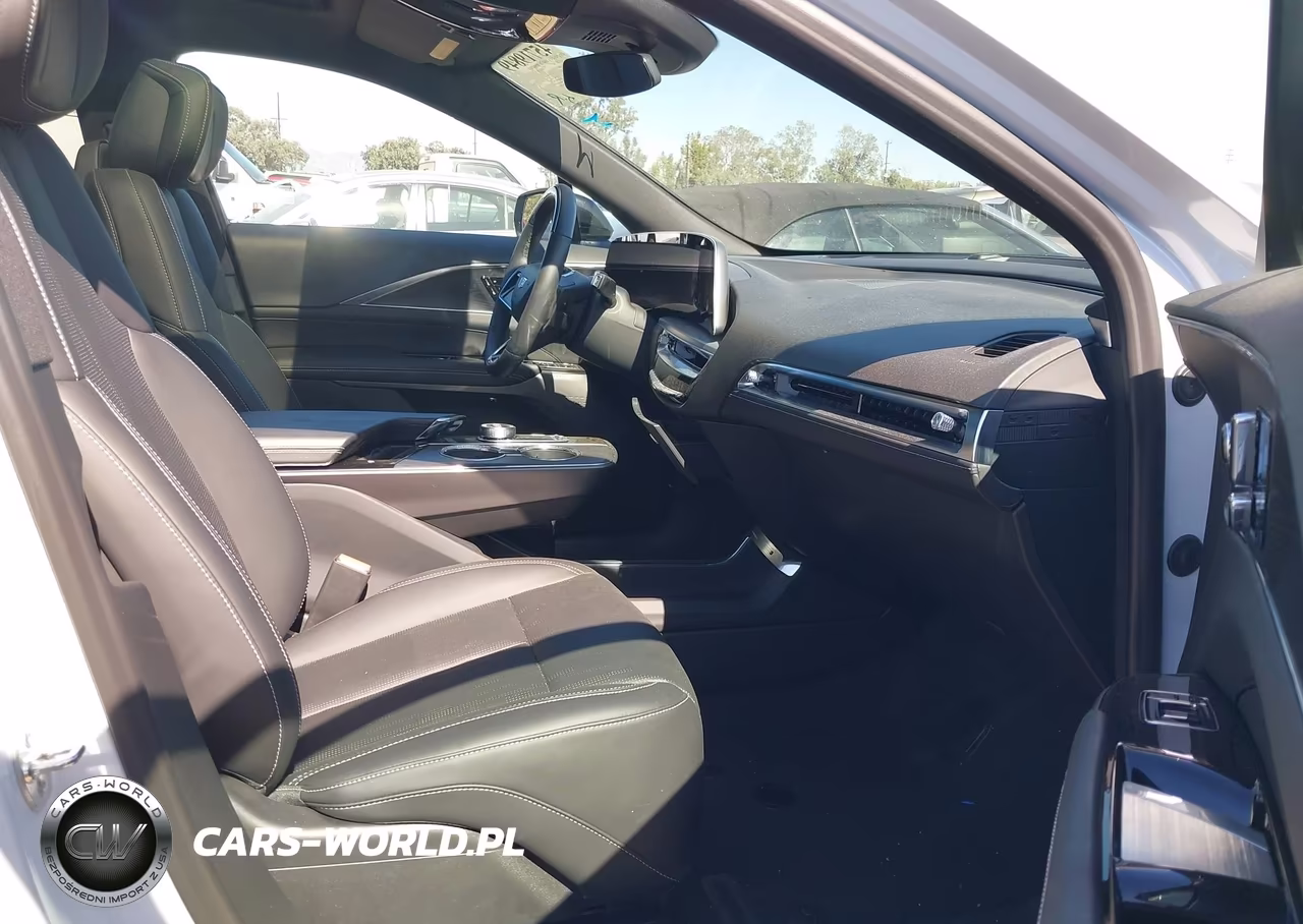 2026 Cadillac Lyriq Sport Awd VIN:1GYKPURK6TZ303701 - 5