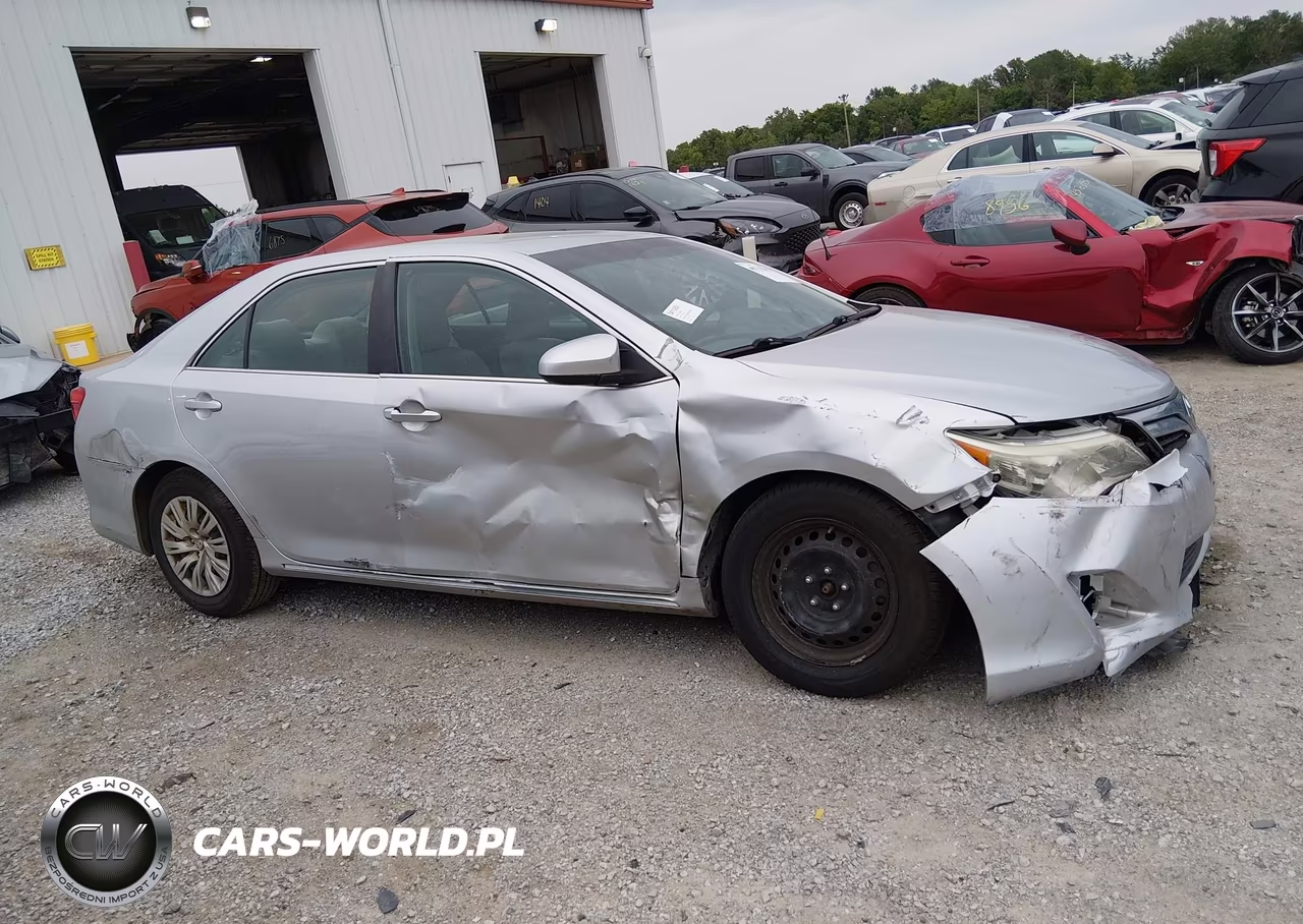 2013 Toyota Camry Le VIN:4T4BF1FKXDR327494 - 13