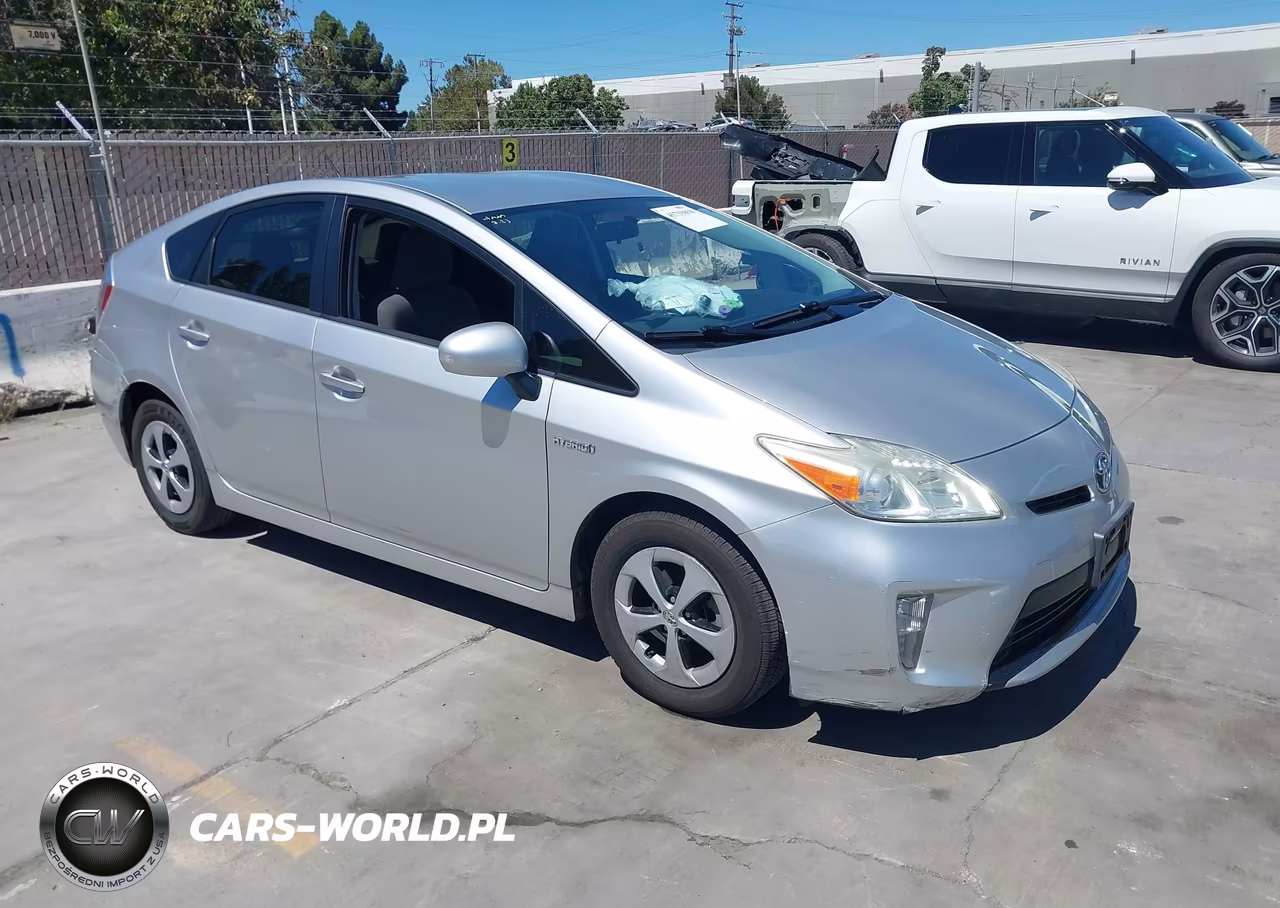 2014 Toyota Prius Three VIN:JTDKN3DU1E1738674 - 1