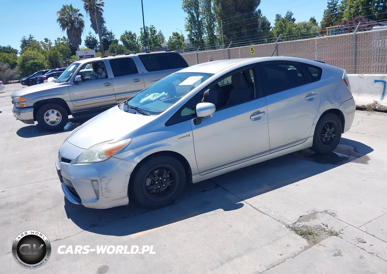 2014 Toyota Prius Three VIN:JTDKN3DU1E1738674 - 2