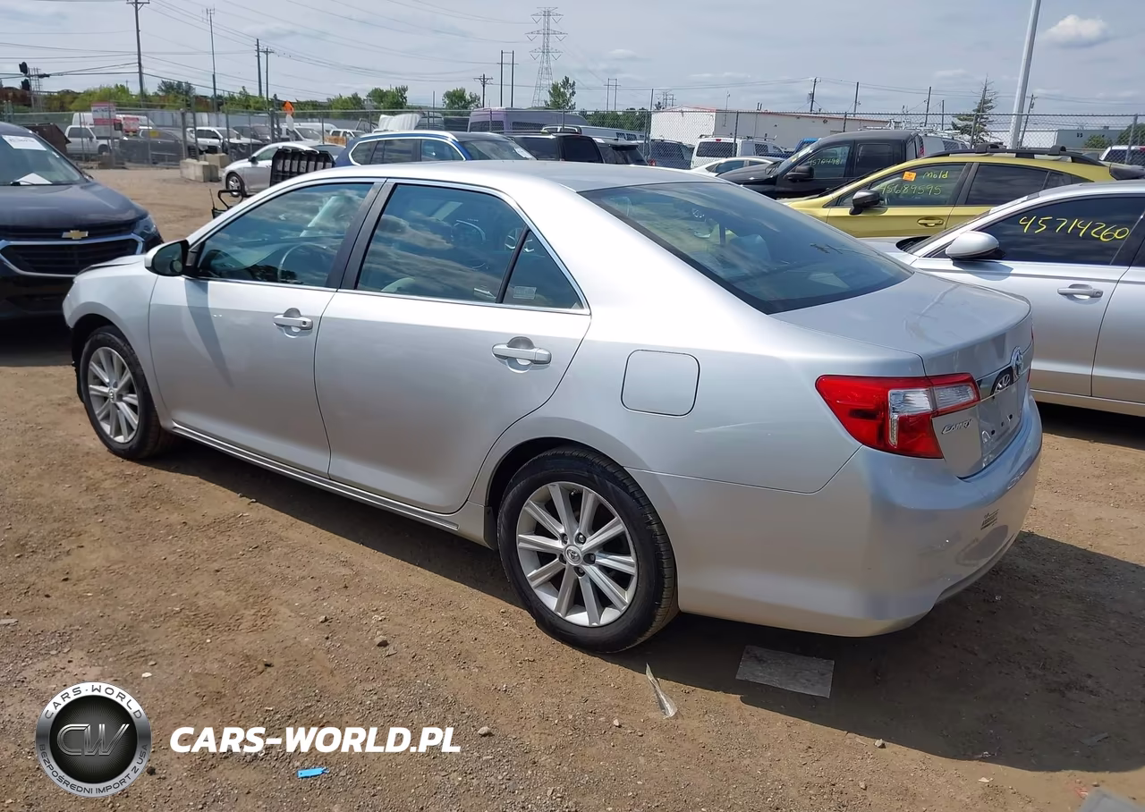 2012 Toyota Camry Xle VIN:4T4BF1FK2CR205906 - 3