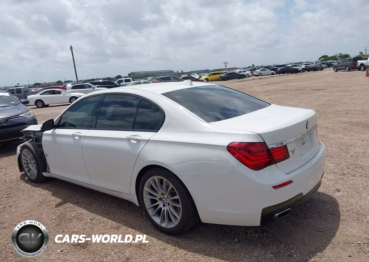 2015 BMW 750I VIN:WBAYA8C51FD825582 - 15