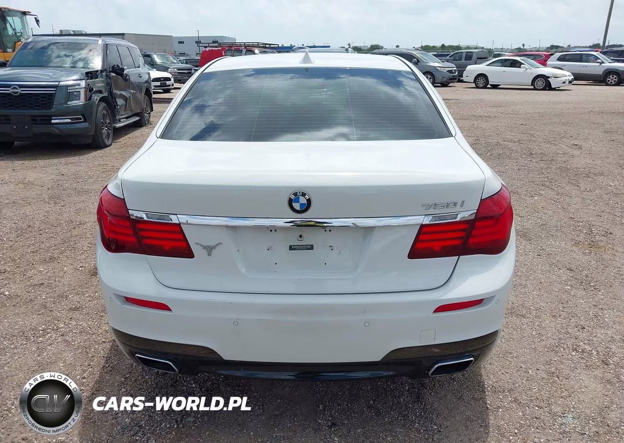 2015 BMW 750I VIN:WBAYA8C51FD825582 - 17