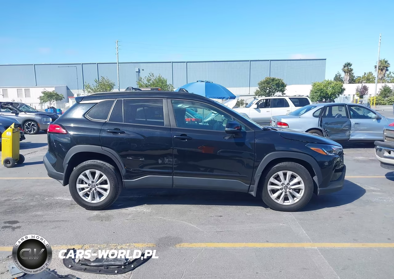 2022 Toyota Corolla Cross Le VIN:7MUCAAAG0NV018052 - 14