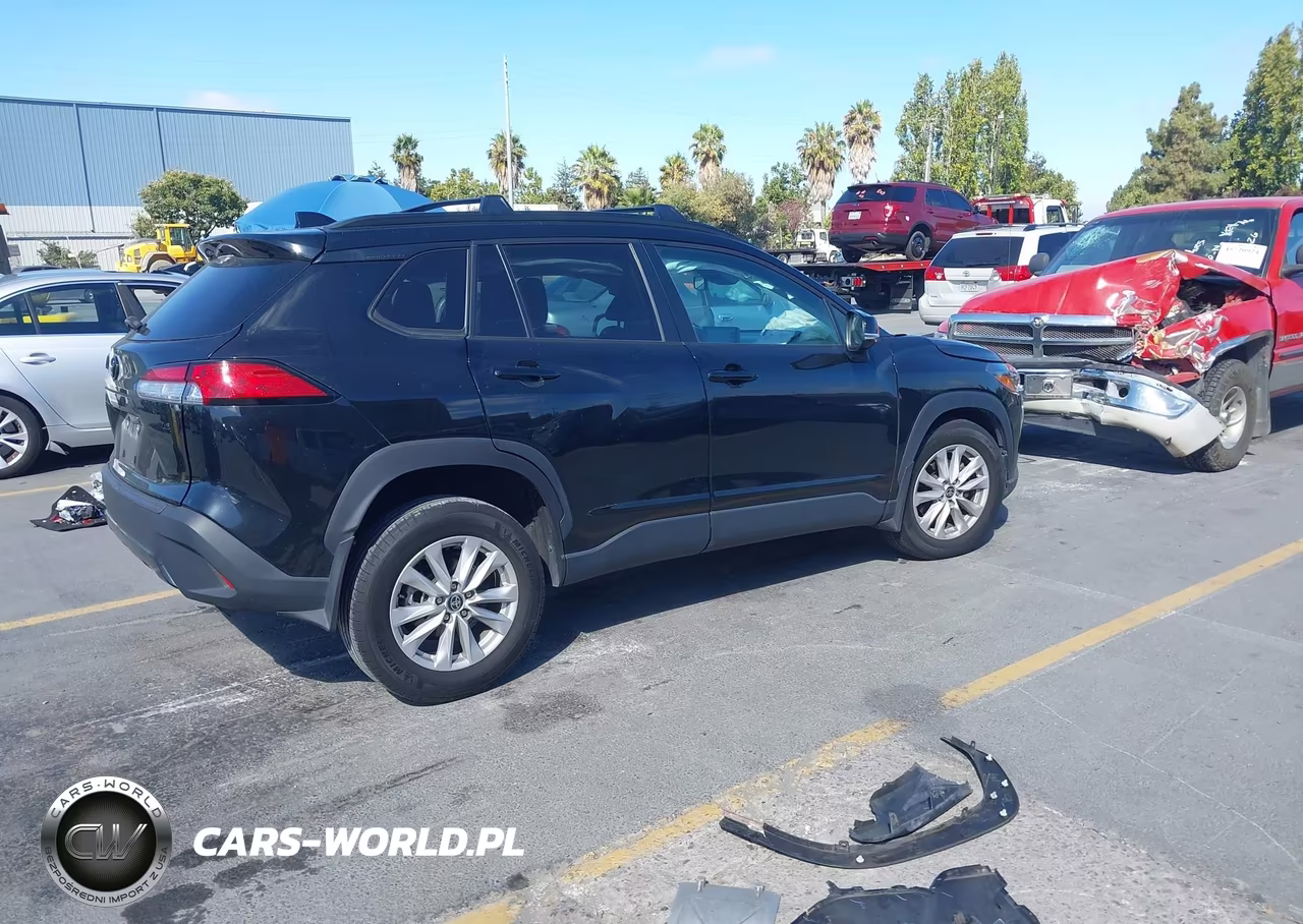 2022 Toyota Corolla Cross Le VIN:7MUCAAAG0NV018052 - 4
