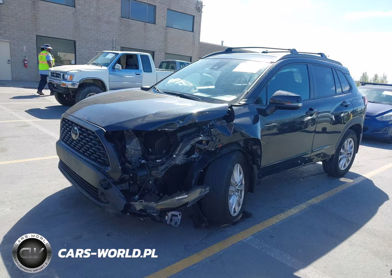 2022 Toyota Corolla Cross Le VIN:7MUCAAAG0NV018052 - 6