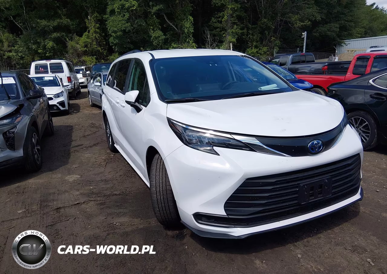2024 Toyota Sienna Le