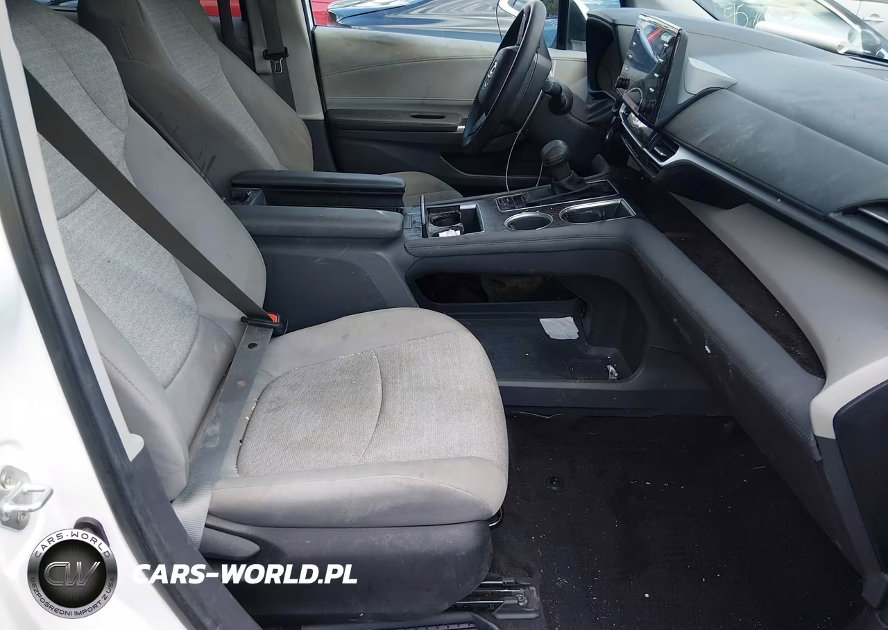 2024 Toyota Sienna Le VIN:5TDKSKFC4RS154236 - 5