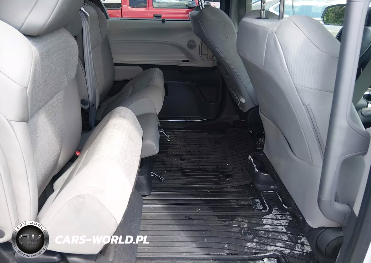 2024 Toyota Sienna Le VIN:5TDKSKFC4RS154236 - 8