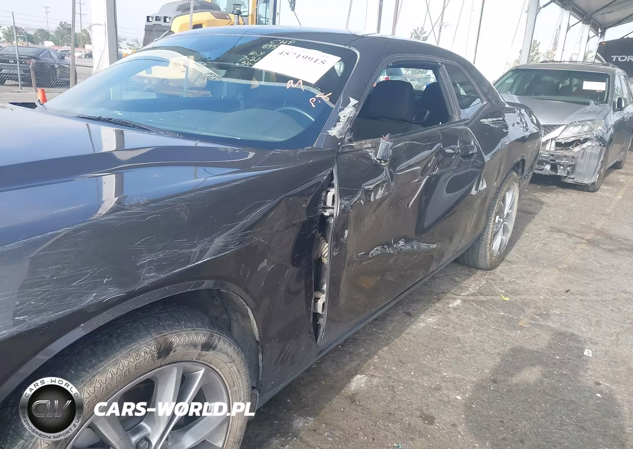 2023 Dodge Challenger Sxt Awd VIN:2C3CDZGG5PH689584 - 6