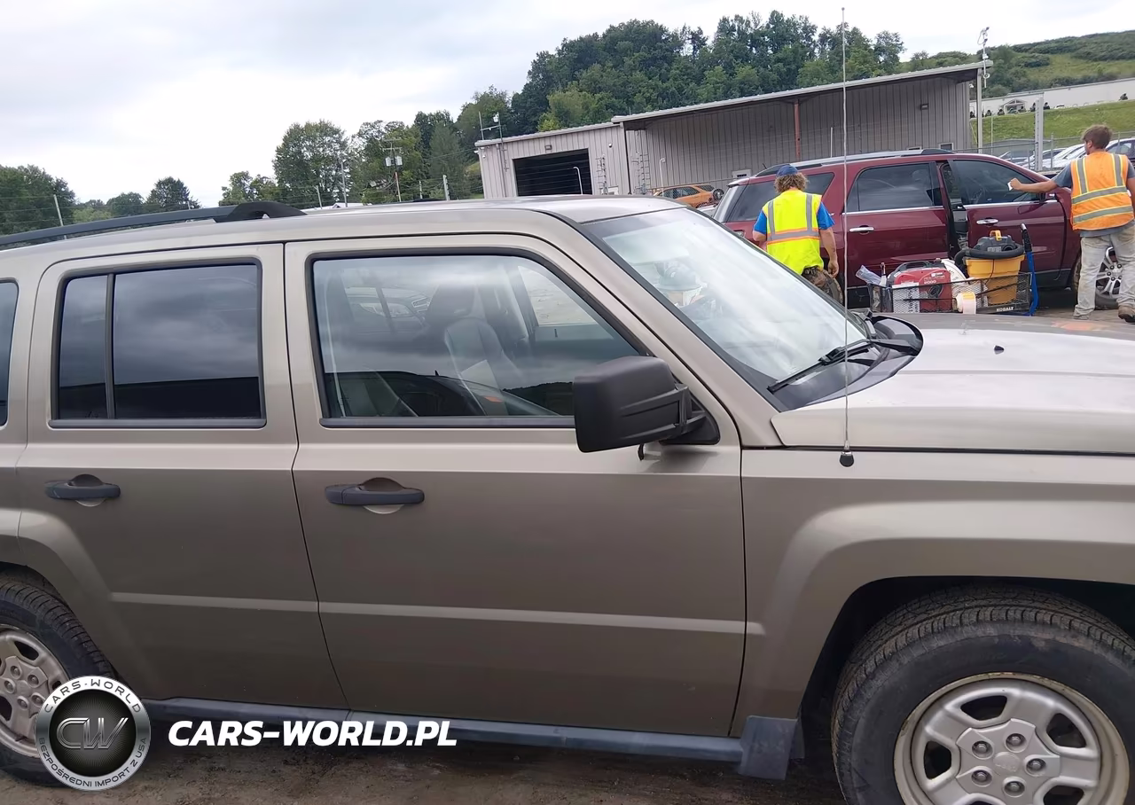 2007 Jeep Patriot Sport VIN:1J8FF28W67D251243 - 13