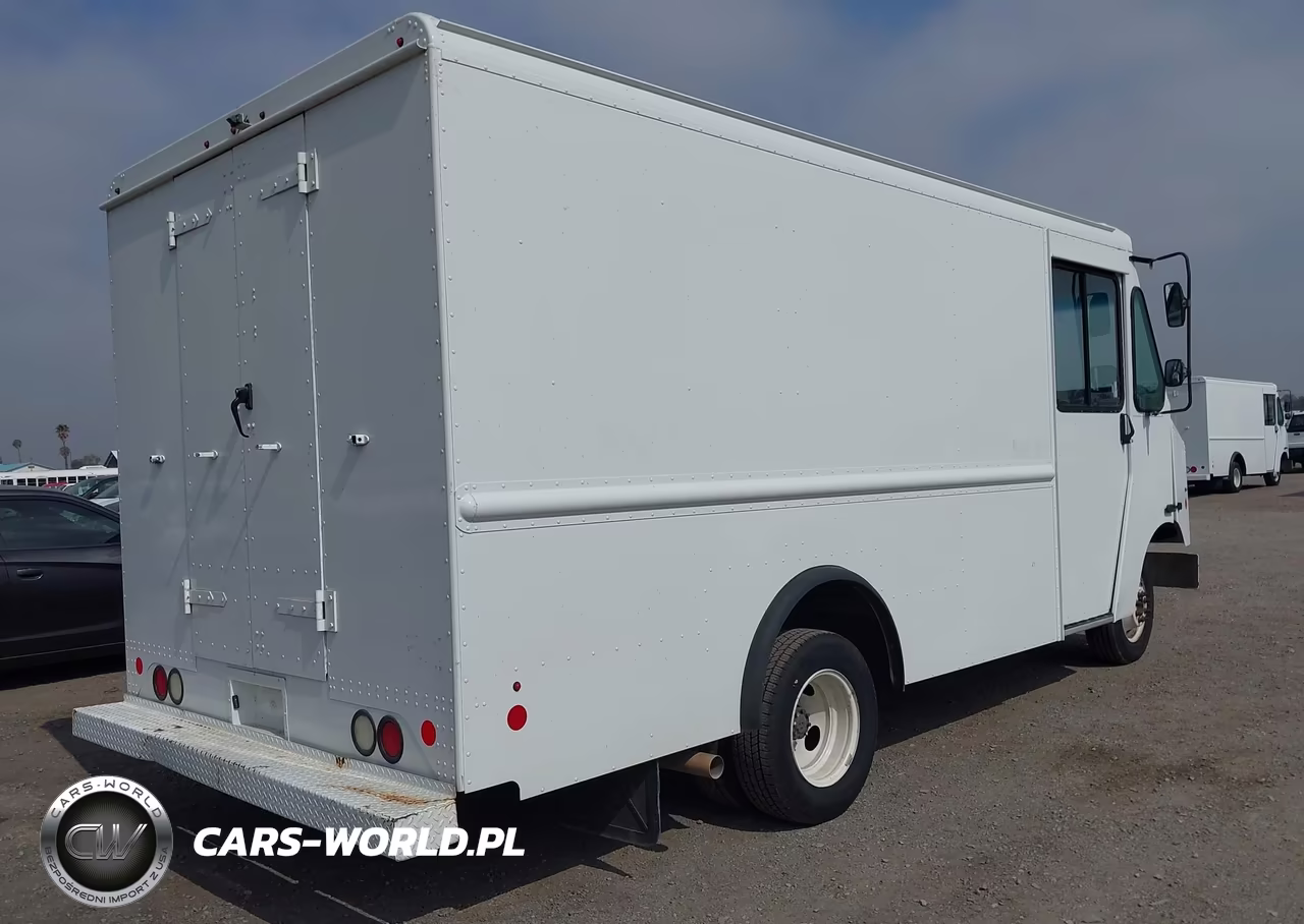 2018 Ford E-350 Stripped VIN:1FC3E3K60JDC36756 - 4