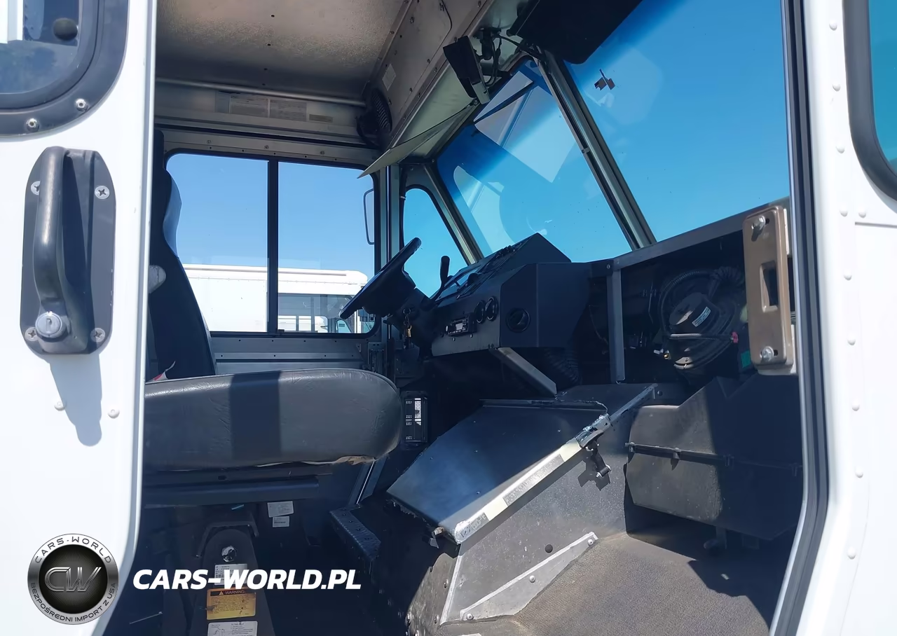 2017 Ford E-350 Stripped VIN:1FC3E3KS8HDC66479 - 5