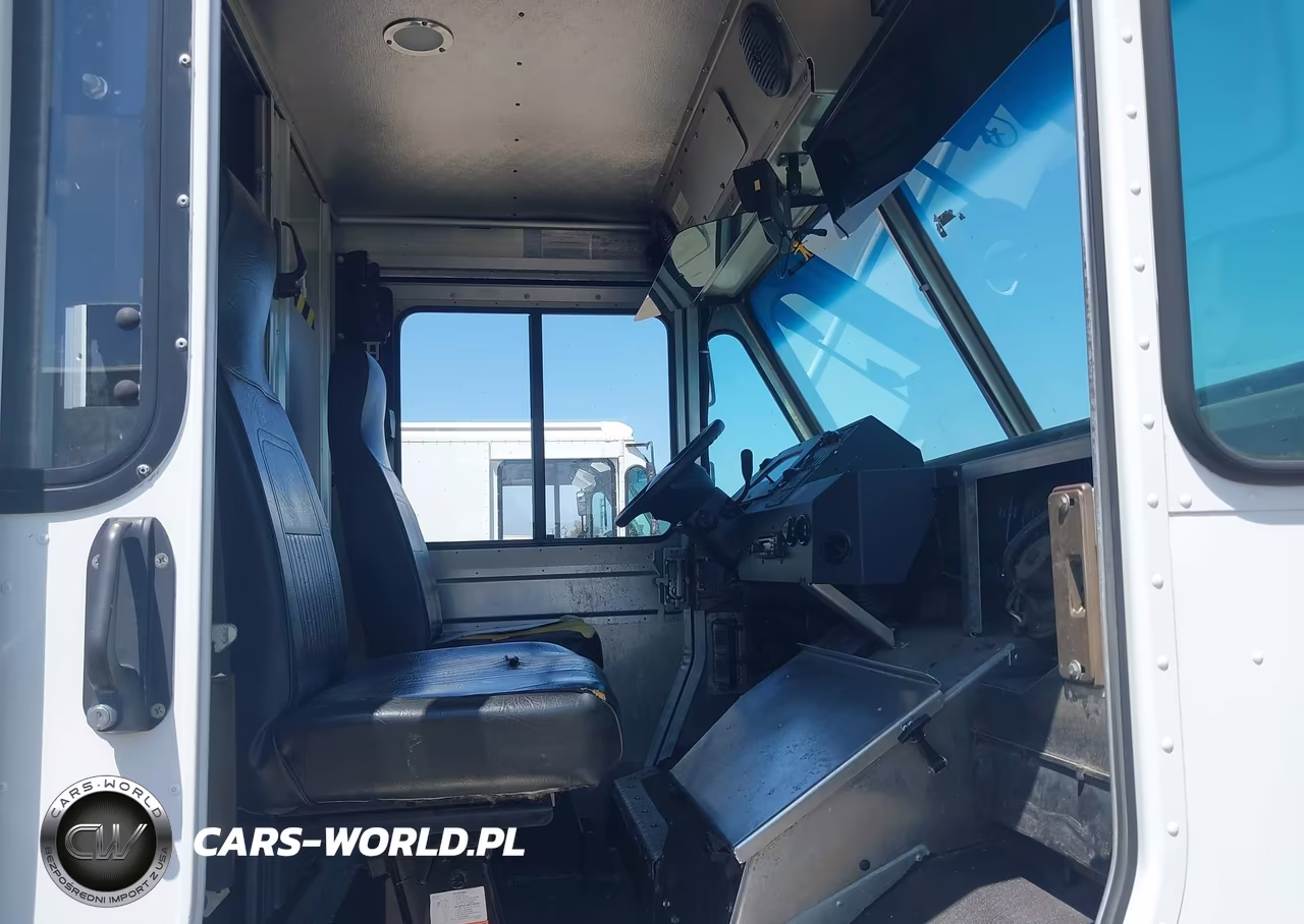 2017 Ford E-350 Stripped VIN:1FC3E3KS7HDC66473 - 5