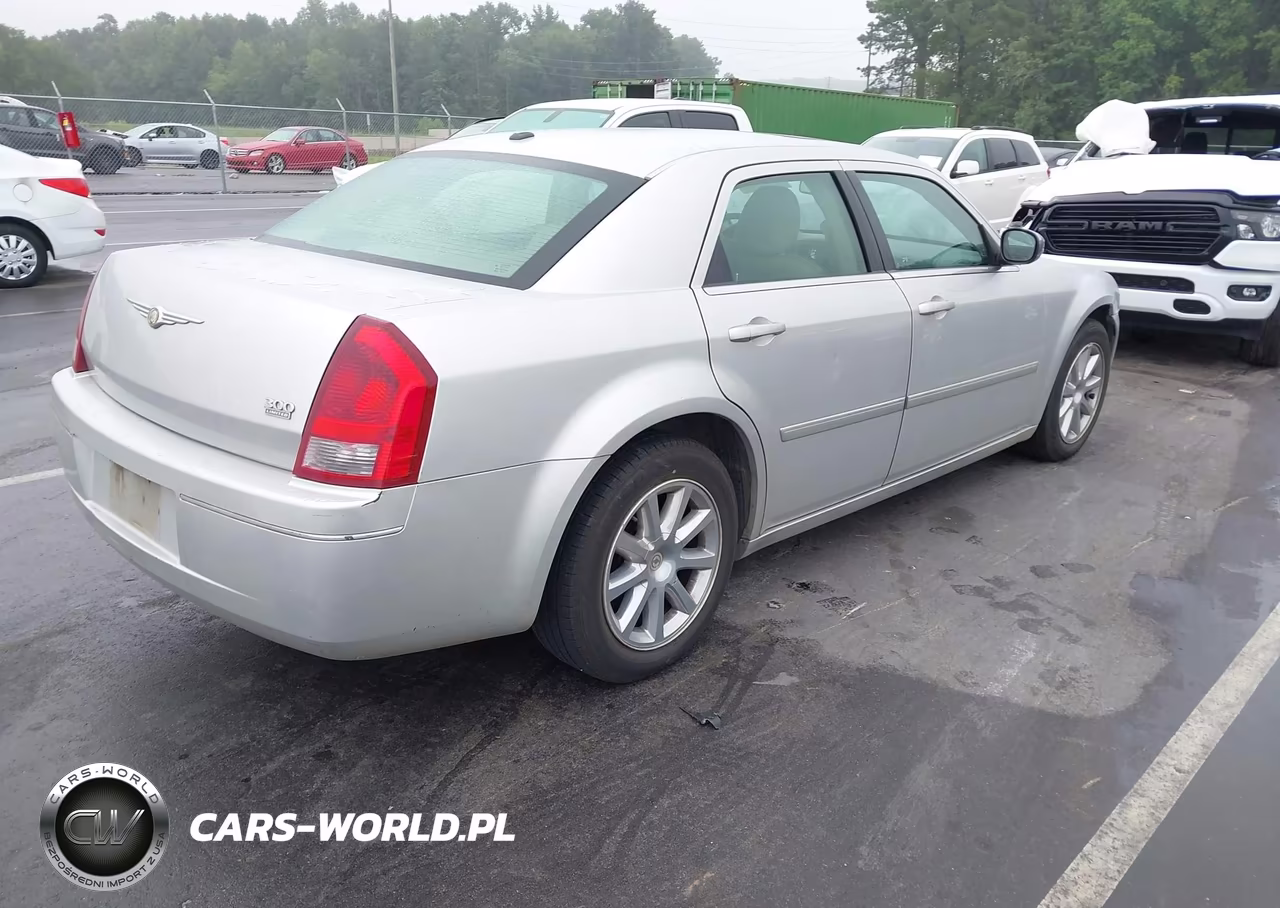 2007 Chrysler 300 Touring VIN:2C3KA53G37H601358 - 4