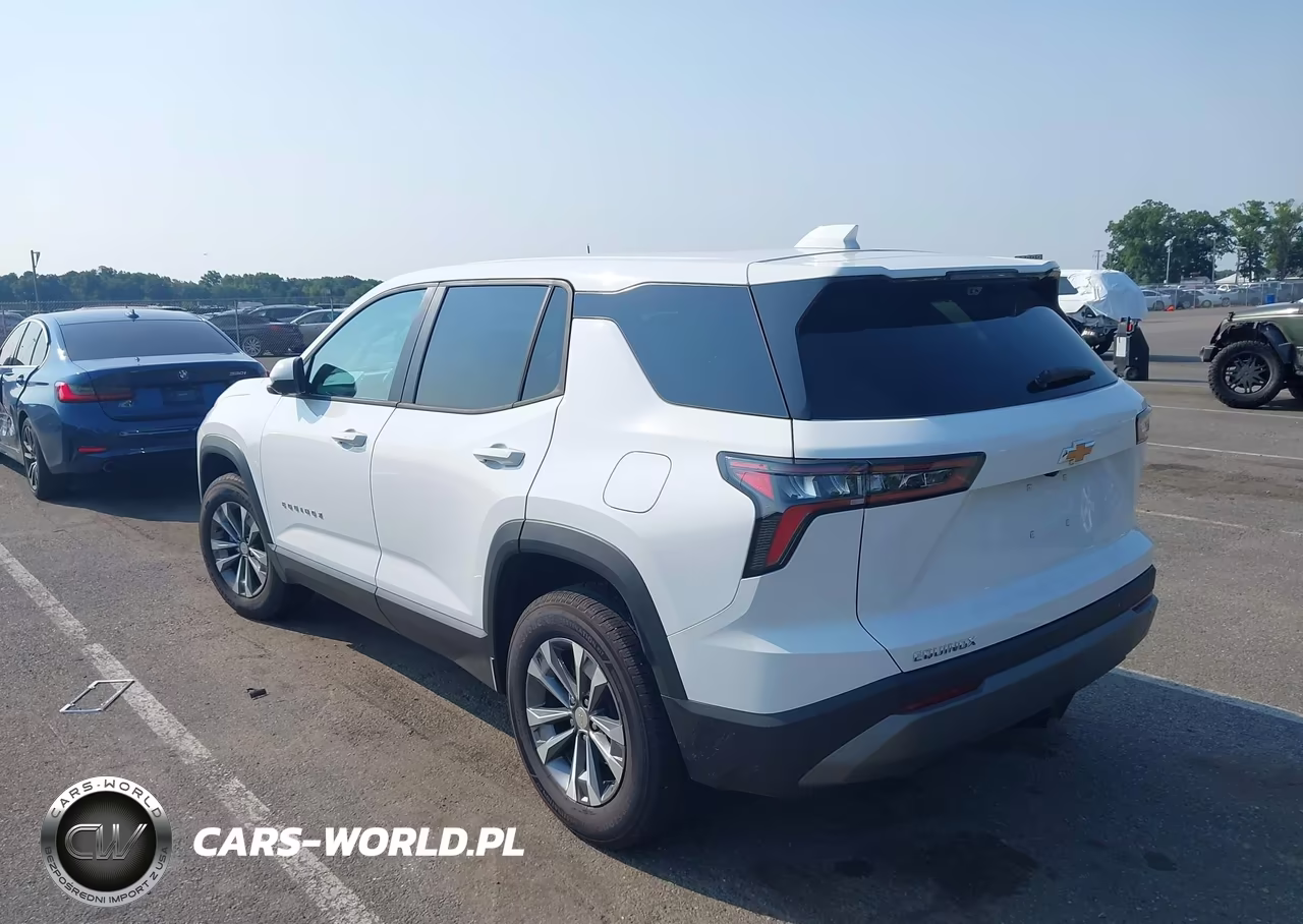 2026 Chevrolet Equinox Fwd Lt VIN:3GNAXHEG4TL467649 - 3