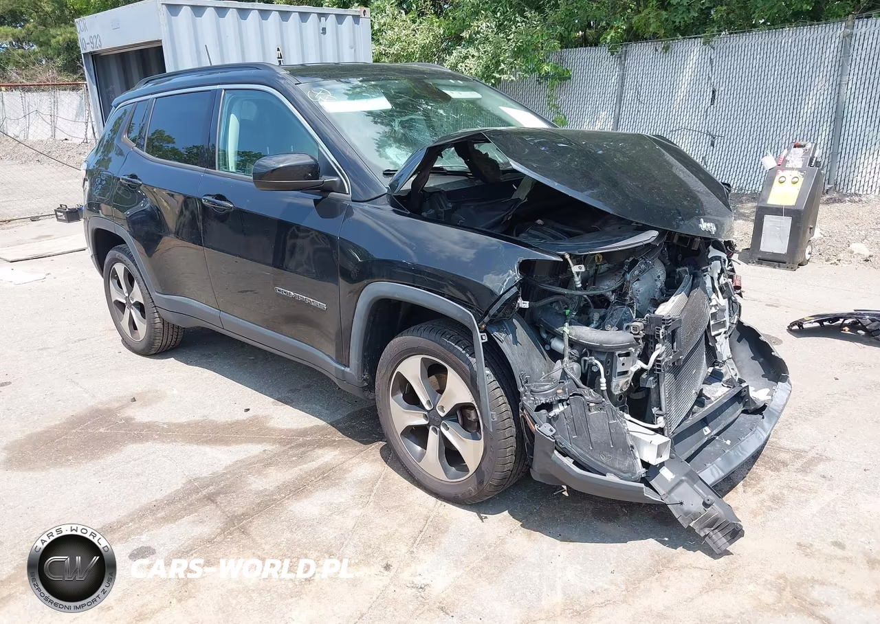 2017 Jeep New Compass Latitude 4X4 – zdjęcie 1 z 19