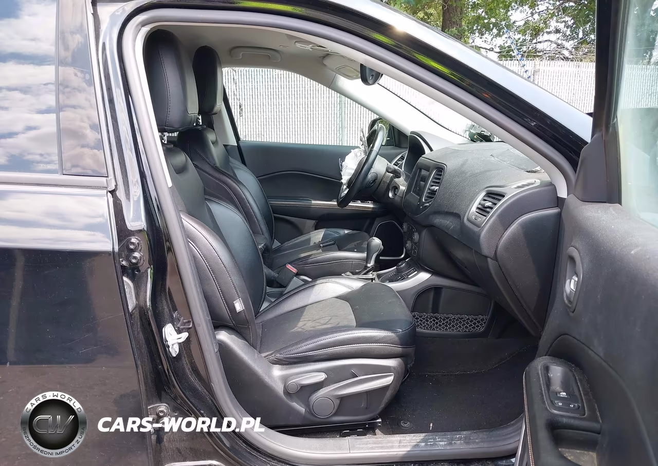 2017 Jeep New Compass Latitude 4X4 VIN:3C4NJDBB4HT688978 - 5