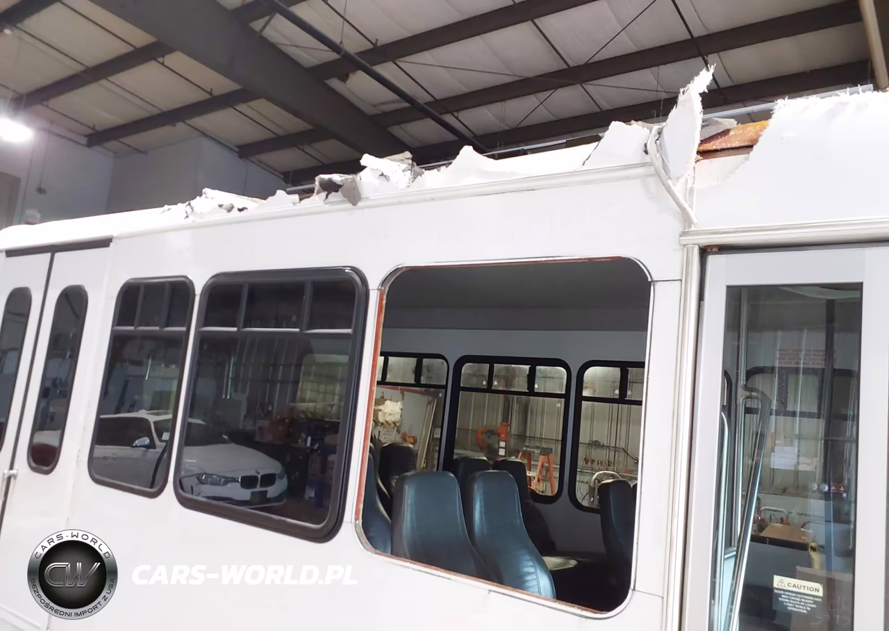 2019 Ford E-350 Cutaway VIN:1FDEE3FS5KDC35809 - 10