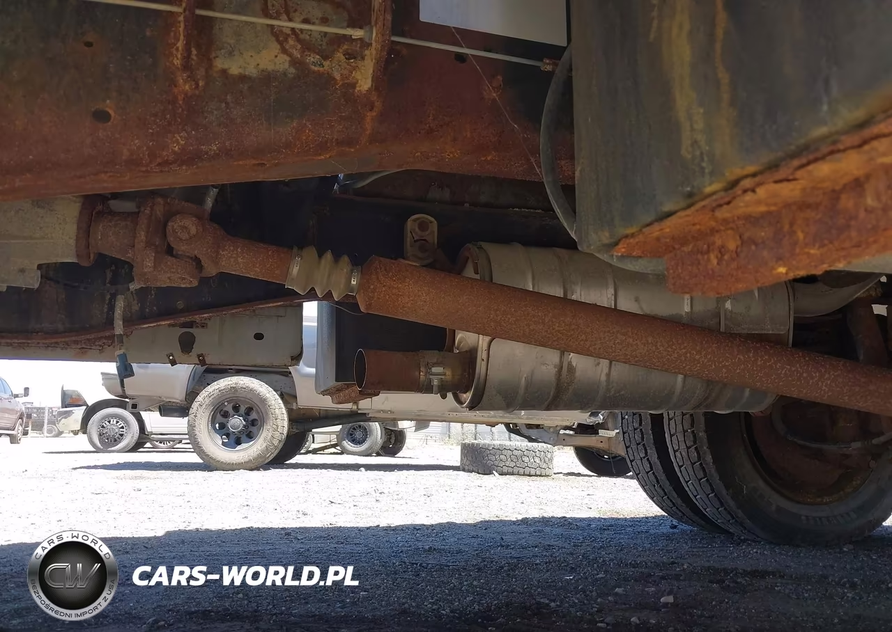 2010 Ford F-450 Chassis Xl-Xlt VIN:1FDAF4HY7AEA49748 - 14