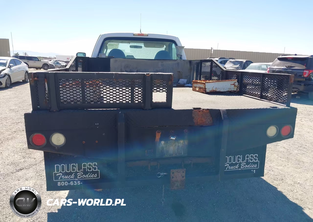2010 Ford F-450 Chassis Xl-Xlt VIN:1FDAF4HY7AEA49748 - 19