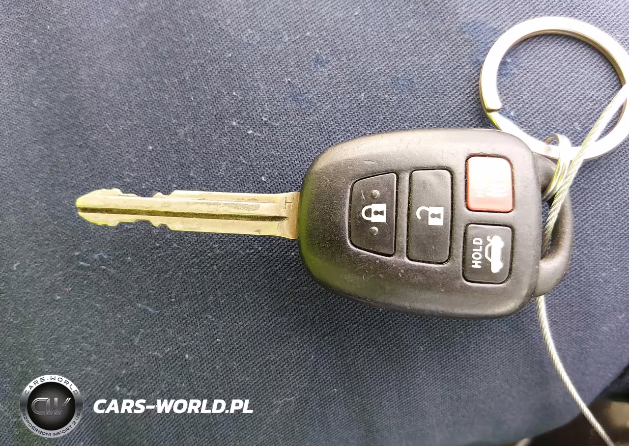 2017 Toyota Corolla Le VIN:2T1BURHE1HC752910 - 11